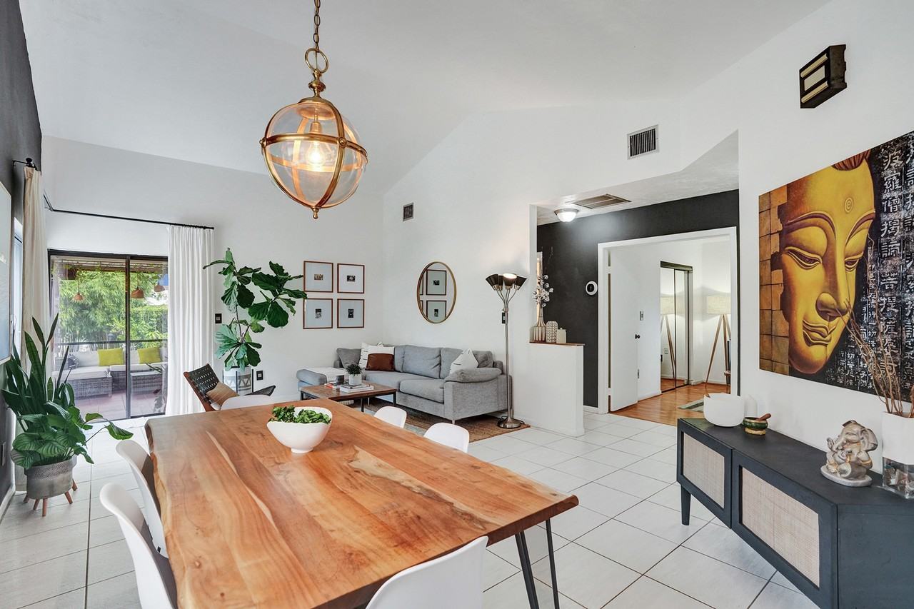 420 Sw 113th Ter #NA - Photo 3 of 37