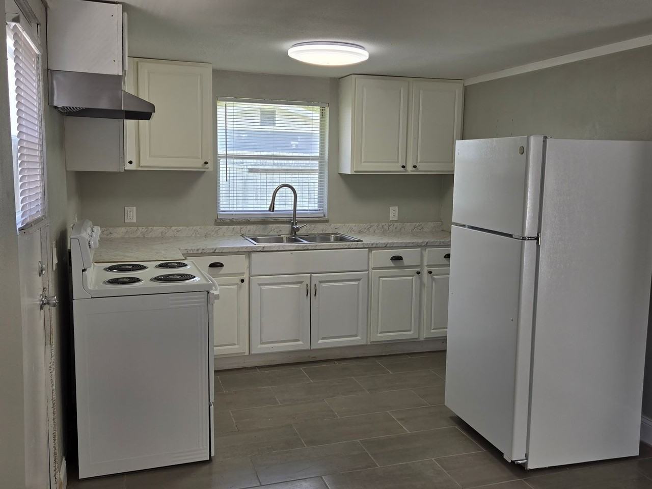 4412 Plum St - Photo 3 of 13