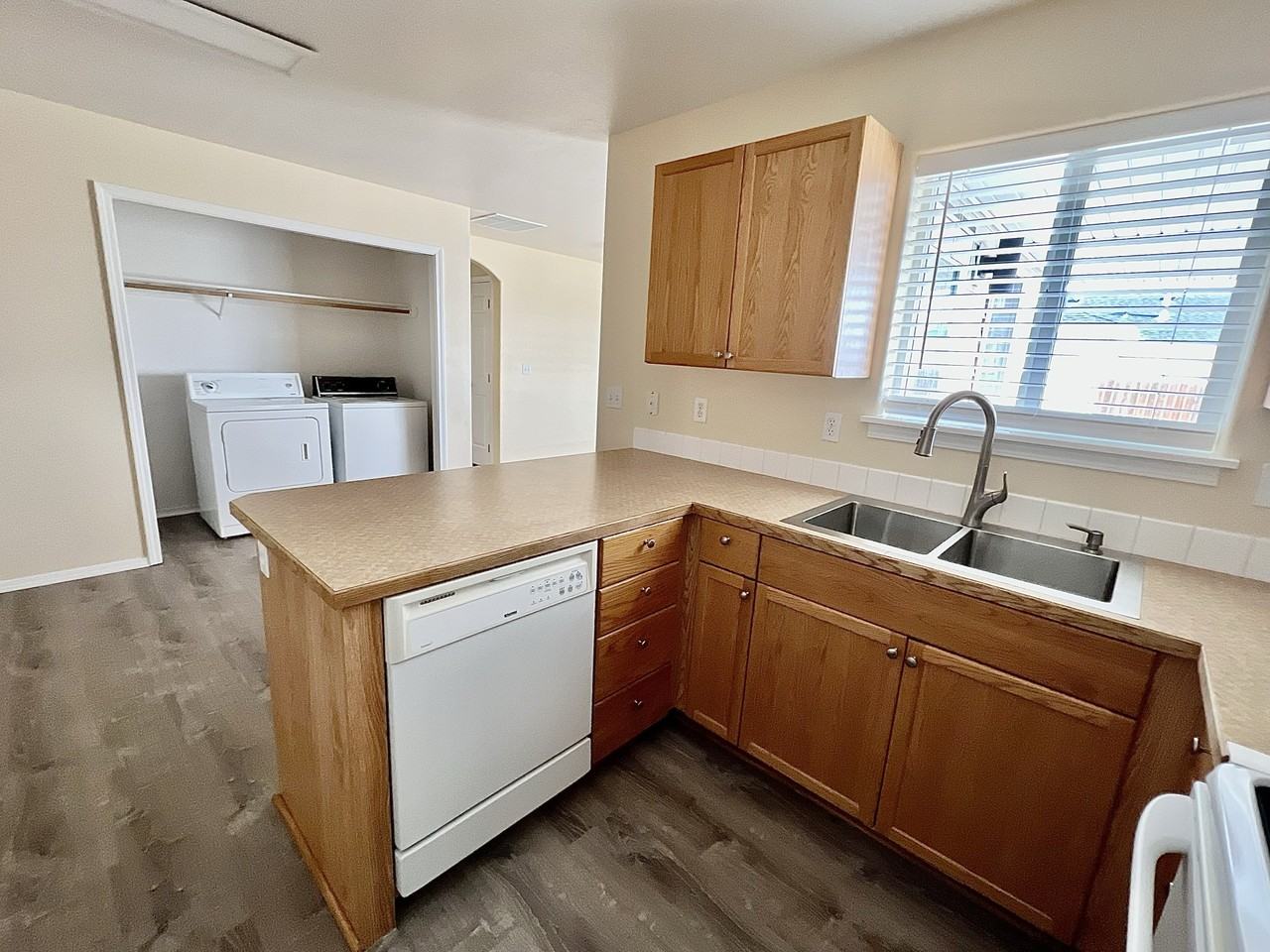 1298 Rockridge St #NA - Photo 5 of 15