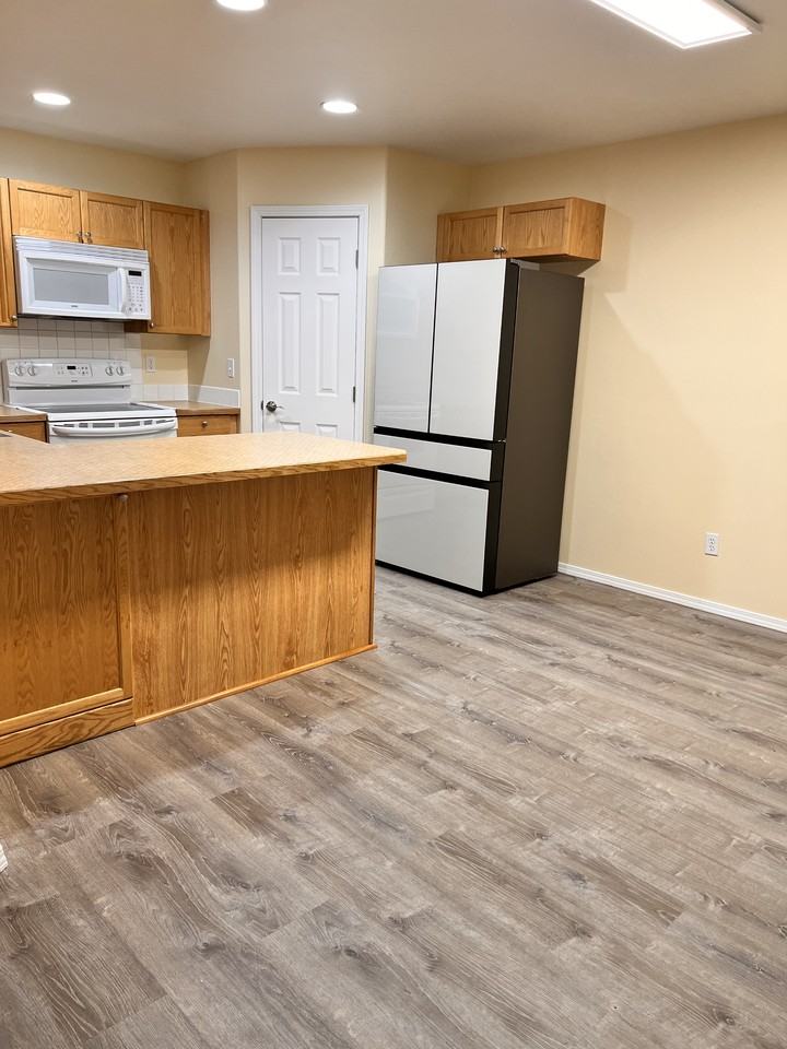 1298 Rockridge St #NA - Photo 6 of 15