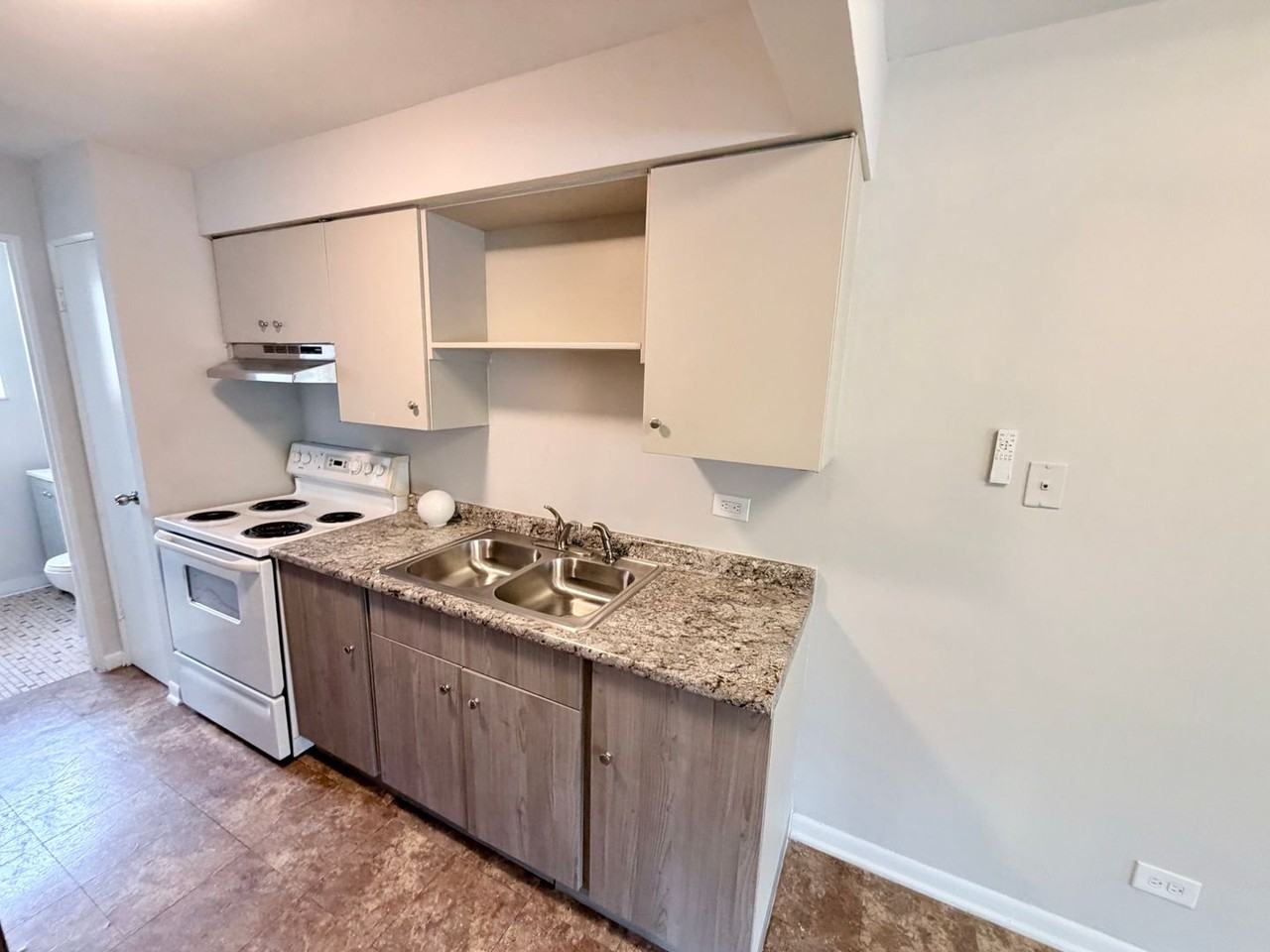 4235 Harlem Avenue - Photo 3 of 13