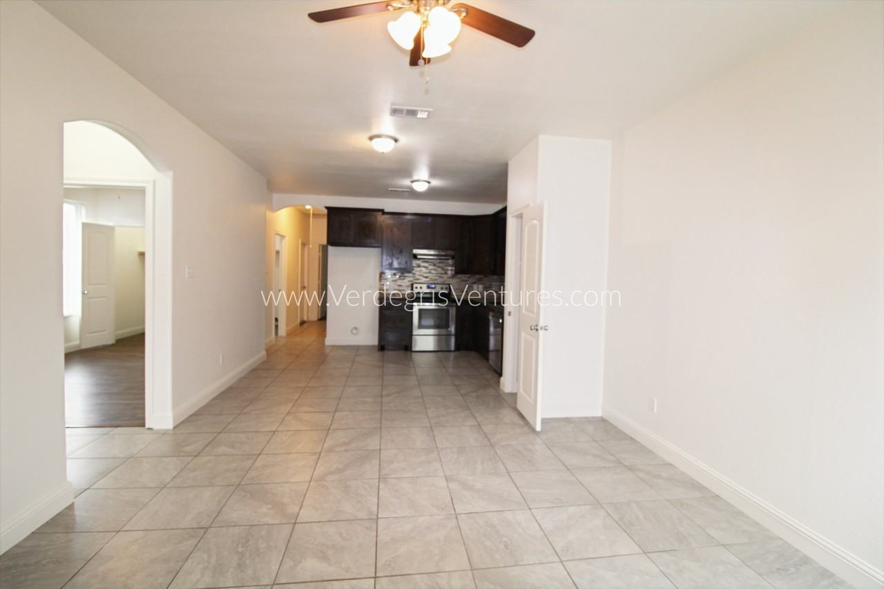 236 S Scott St #NA - Photo 2 of 14