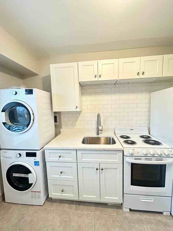 2104 Willow Springs Road - Photo 3 of 15