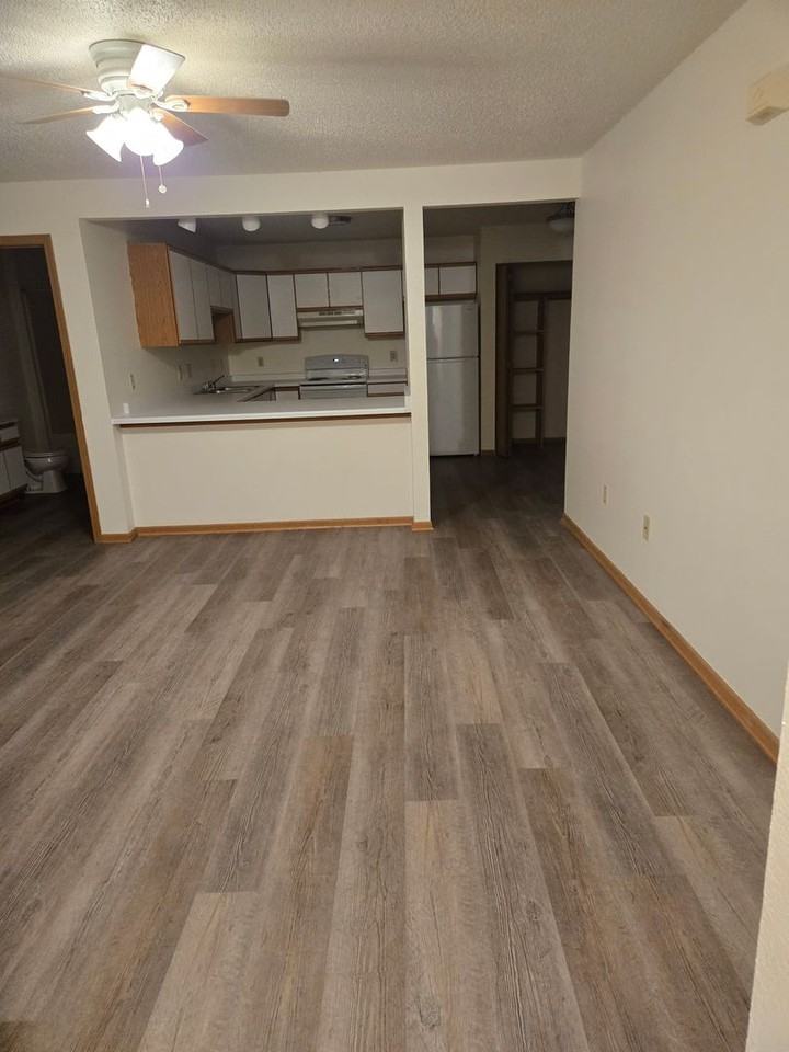 Parc West Apartments - Photo 4 of 12