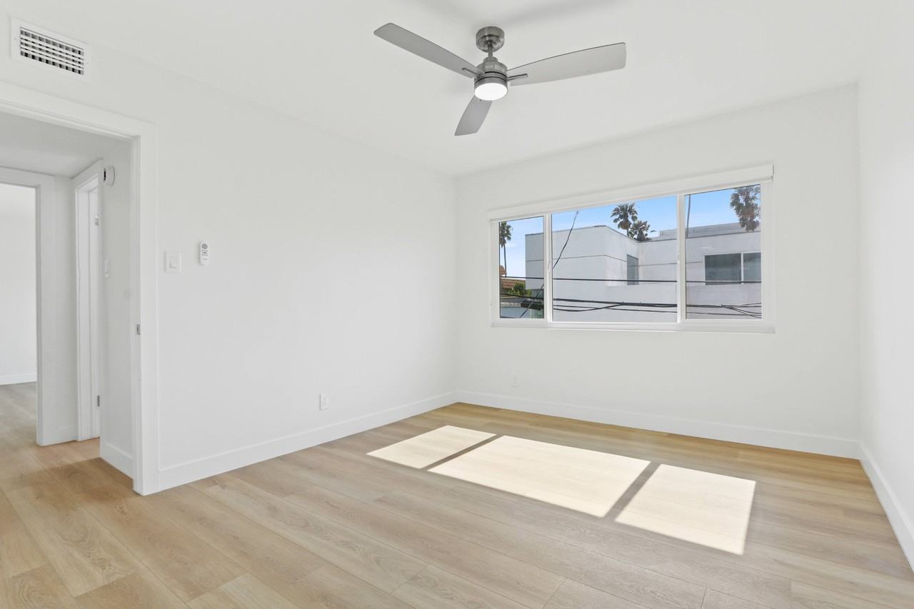 1128 7th Street - Photo 6 of 49
