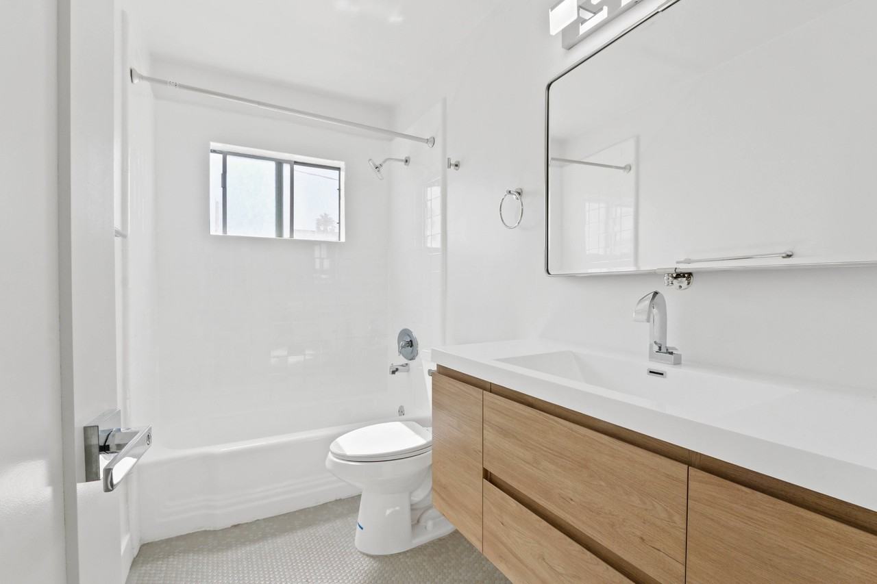 1128 7th Street - Photo 7 of 49