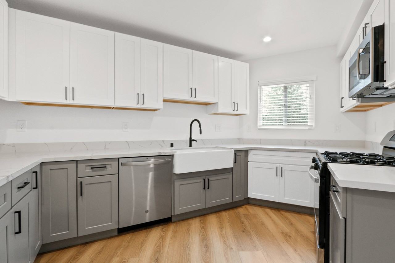 950 Venice Blvd. - Photo 3 of 50