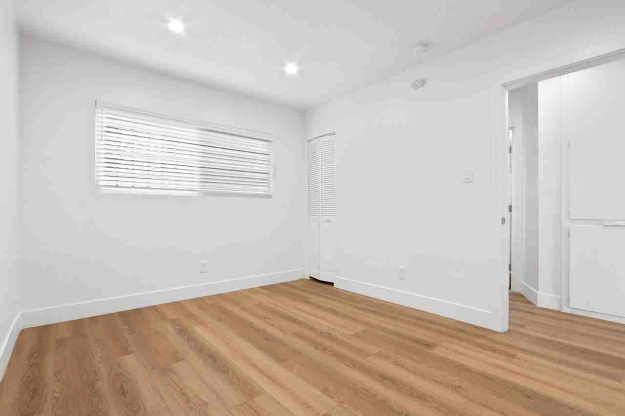 950 Venice Blvd. - Photo 4 of 50