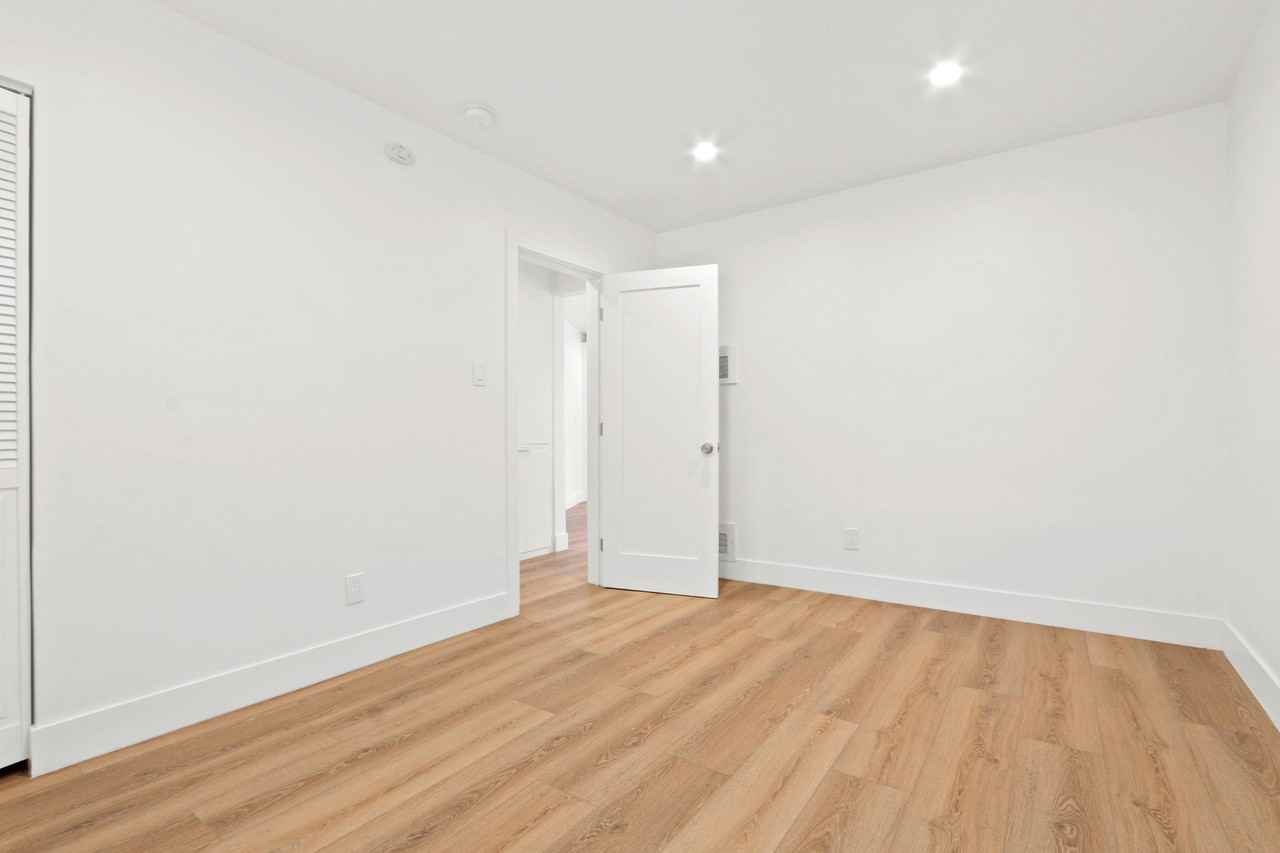 950 Venice Blvd. - Photo 5 of 50