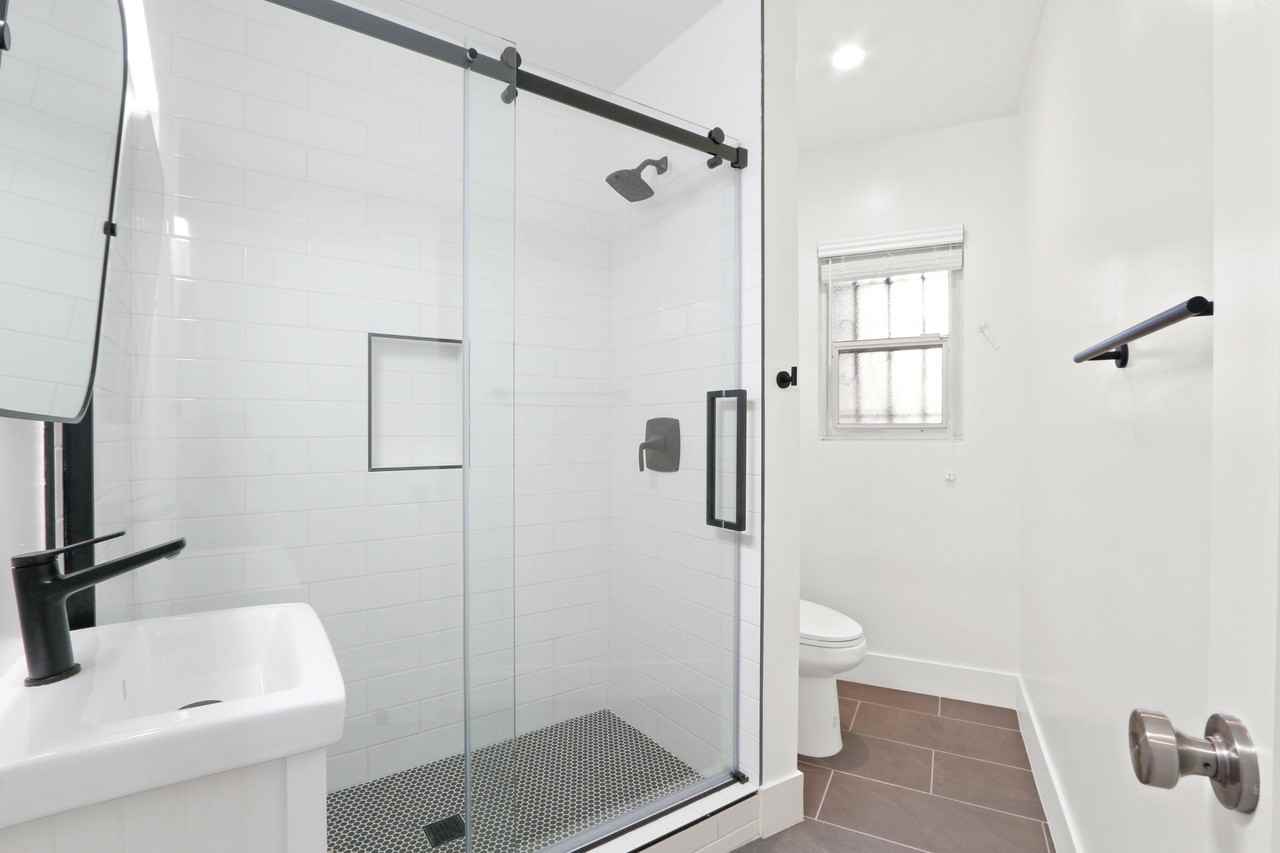 950 Venice Blvd. - Photo 7 of 50
