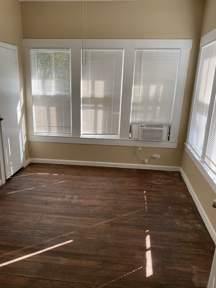 519 E Pine St - Photo 6 of 10