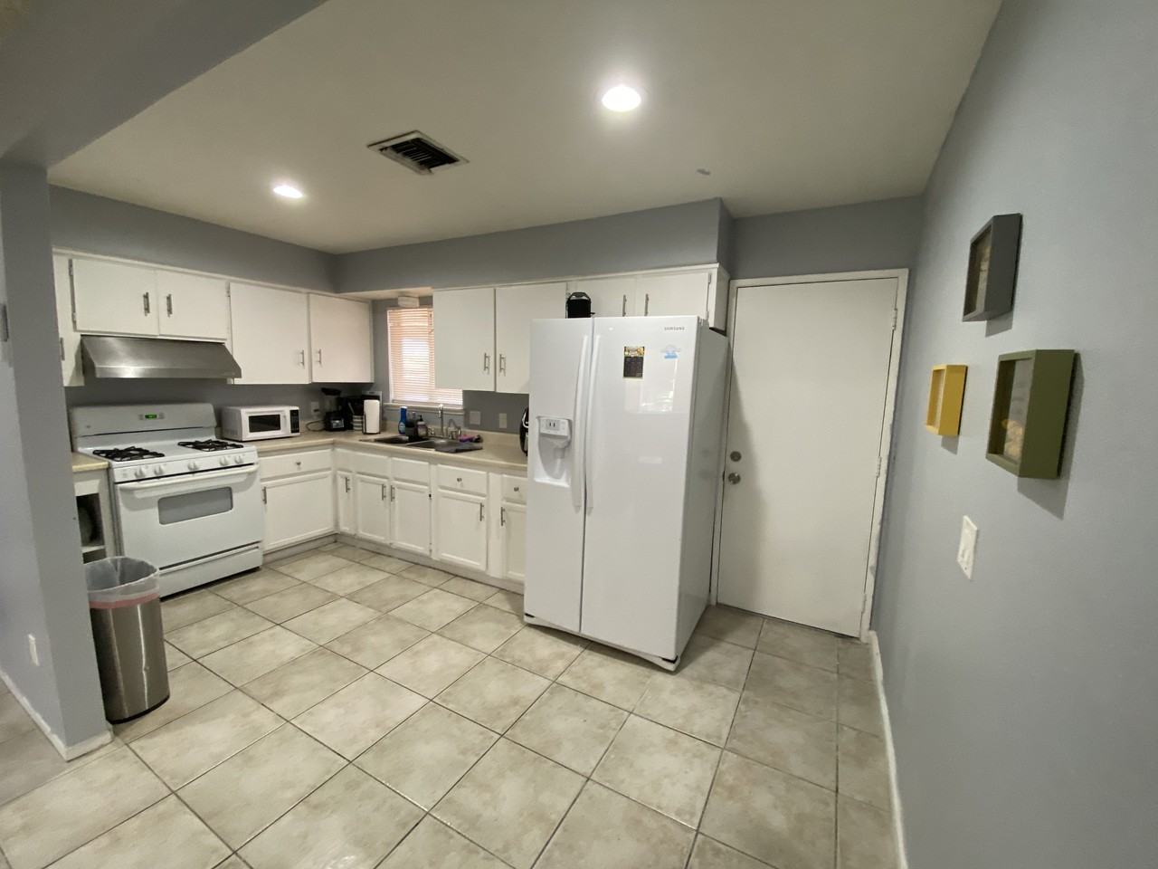 235 W Robertson Rd #C - Photo 6 of 9