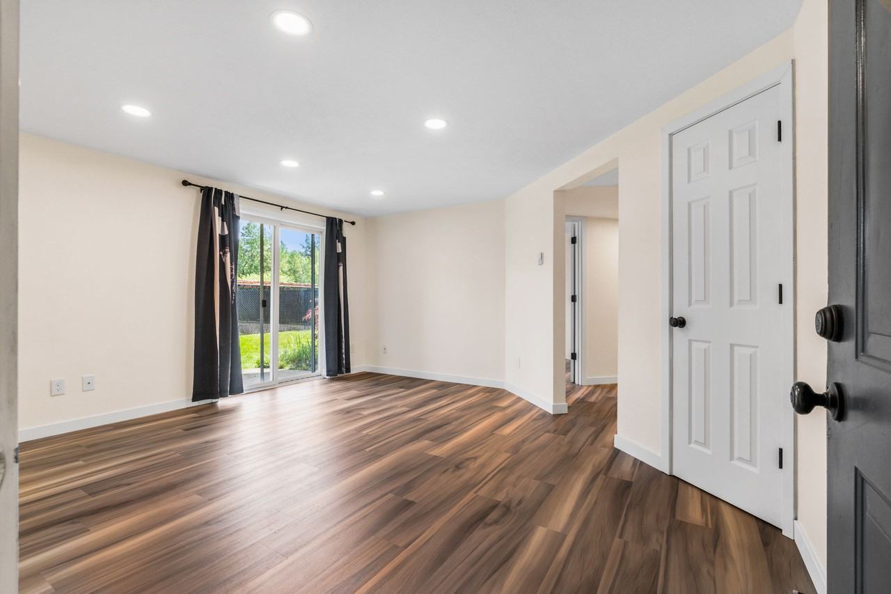 12500 Se 110th Ct - Photo 3 of 18