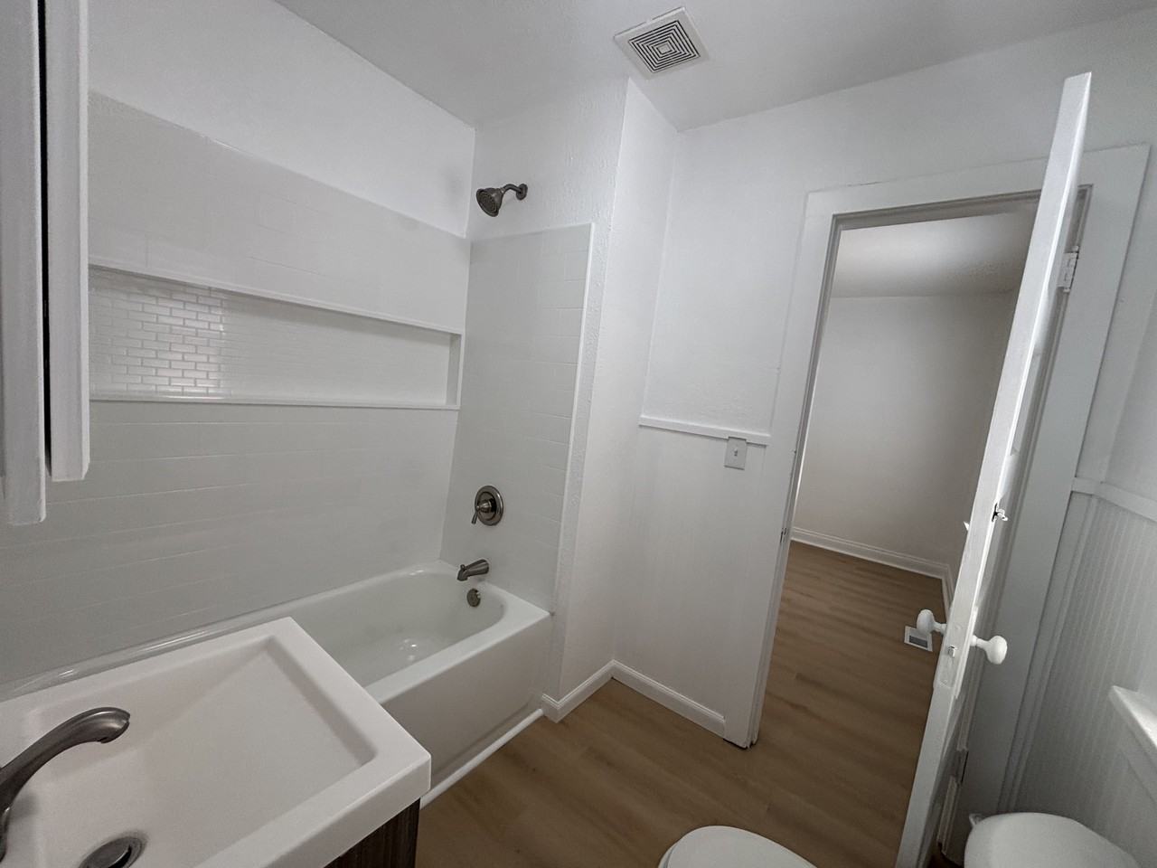 801 Ridge Ave - Photo 4 of 9