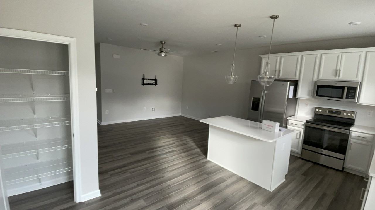 5522 Wenrich Dr #1 - Photo 4 of 12