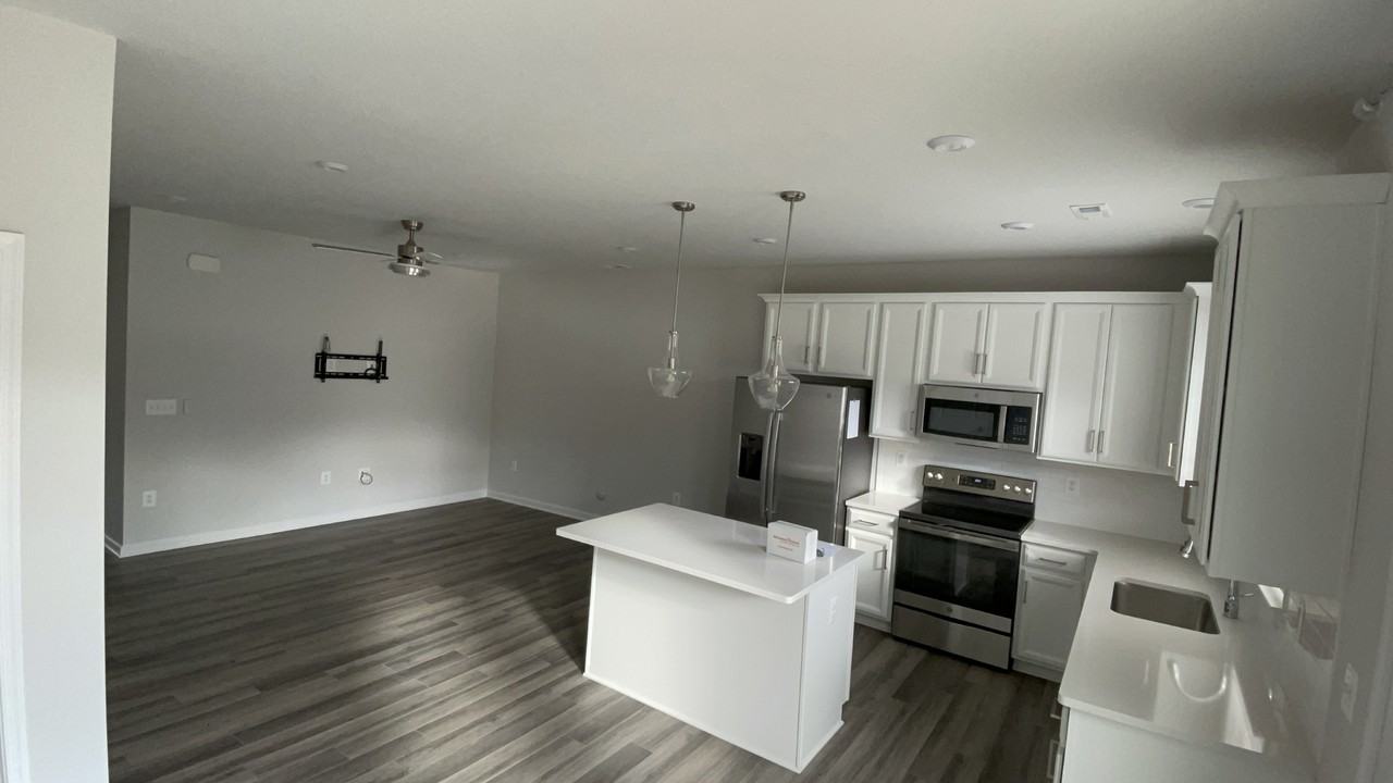 5522 Wenrich Dr #1 - Photo 5 of 12