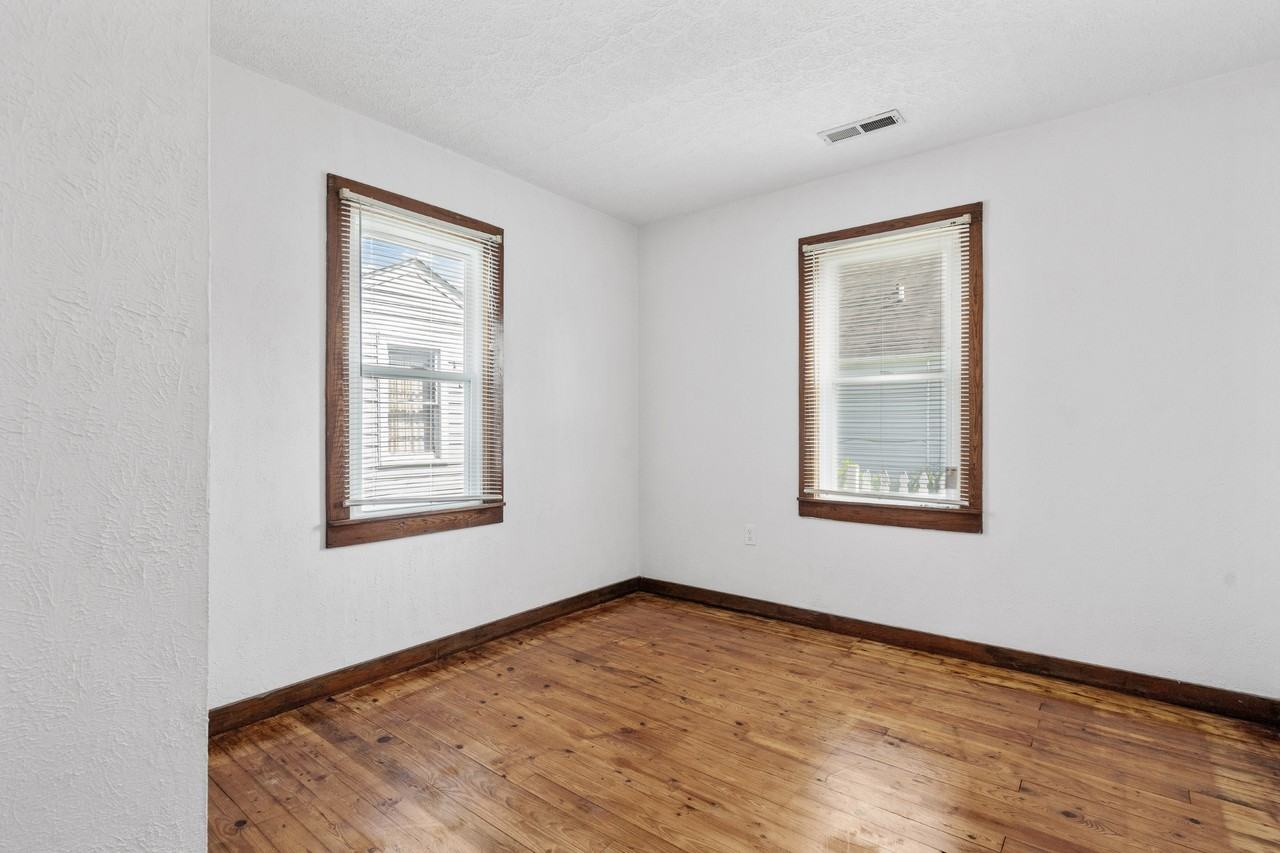 1858 Wilbur Ave - Photo 3 of 22