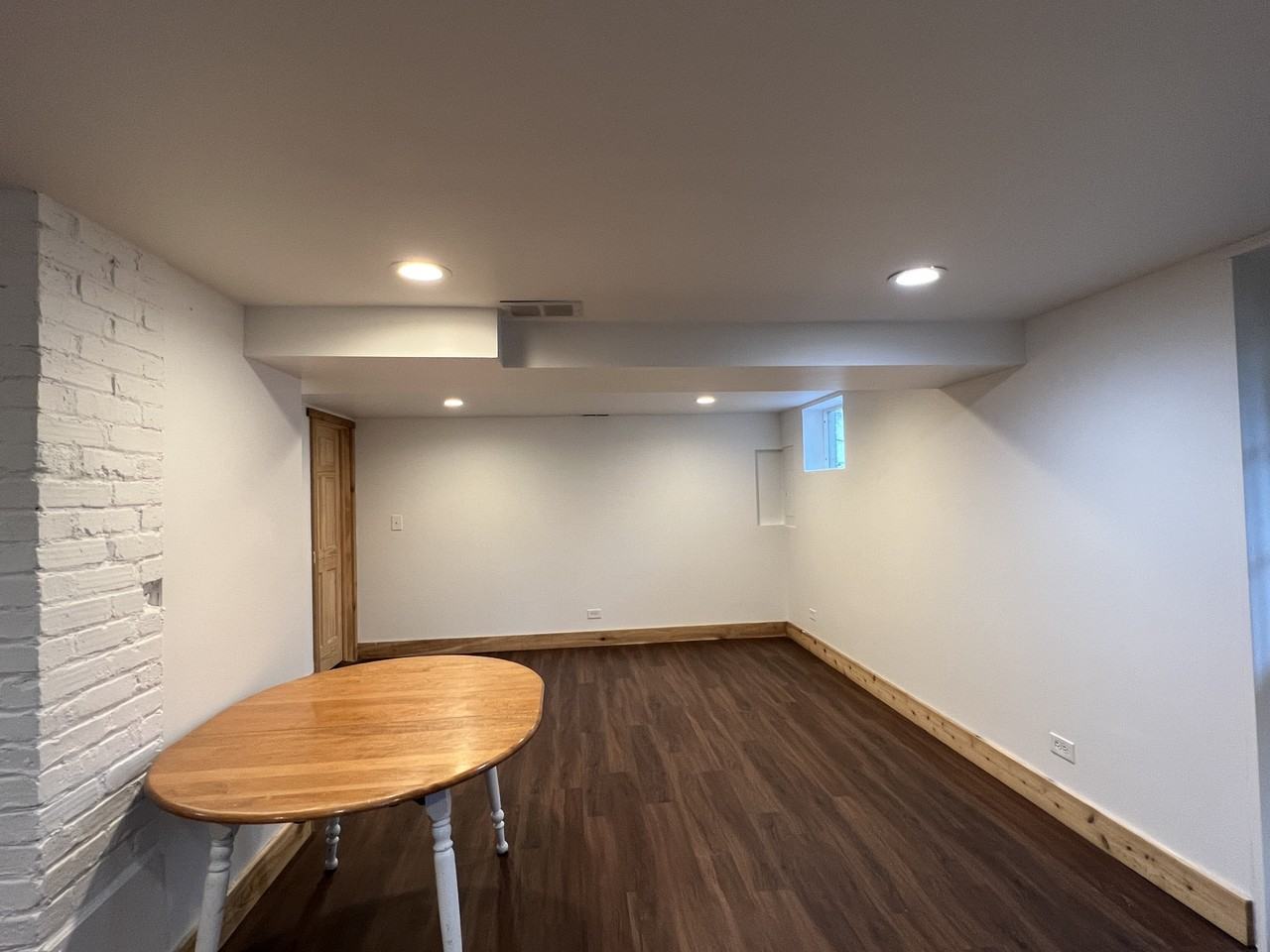 913 Webster Ave - Photo 6 of 11