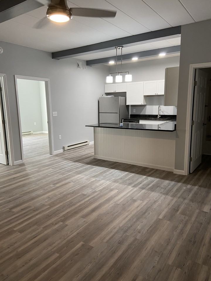 23 Charles Way #10 - Photo 7 of 10