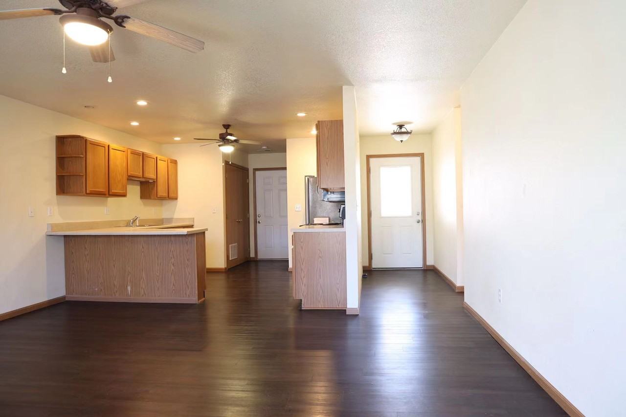 22635 Hollow Oak Ln #A - Photo 2 of 19