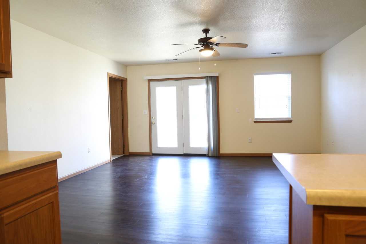 22635 Hollow Oak Ln #A - Photo 3 of 19