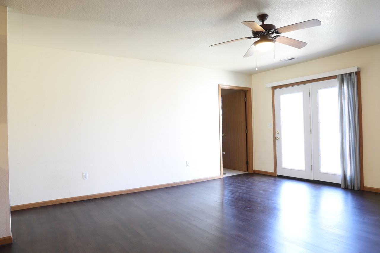 22635 Hollow Oak Ln #A - Photo 4 of 19