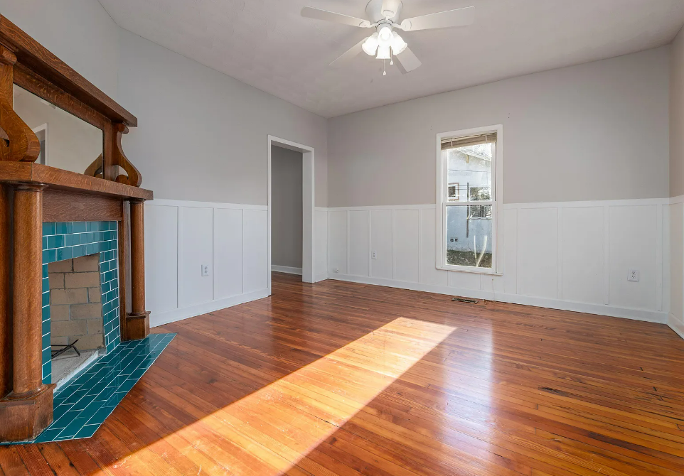 120 Cedar St - Photo 4 of 11