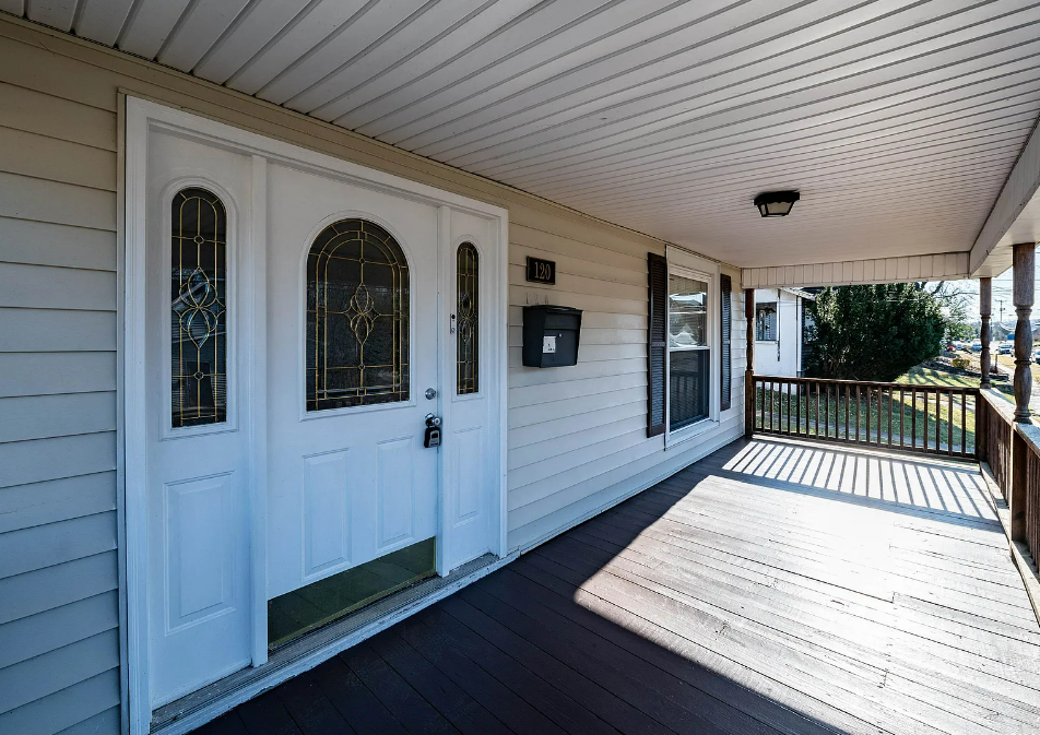 120 Cedar St - Photo 5 of 11