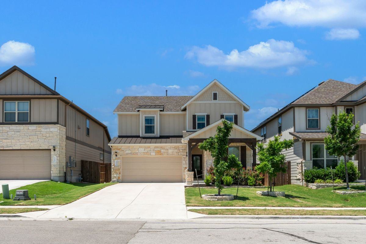 201 Bella Luna Way - Photo 2 of 40