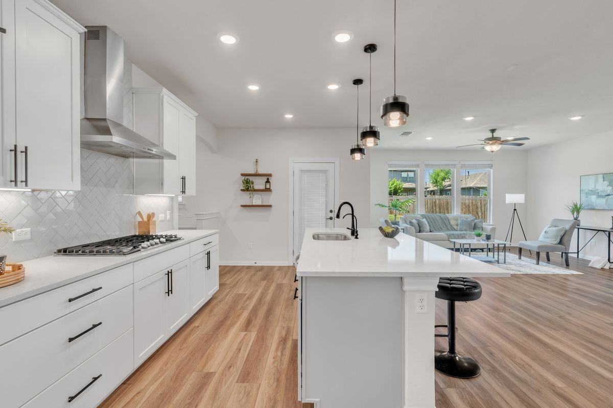 201 Bella Luna Way - Photo 4 of 40