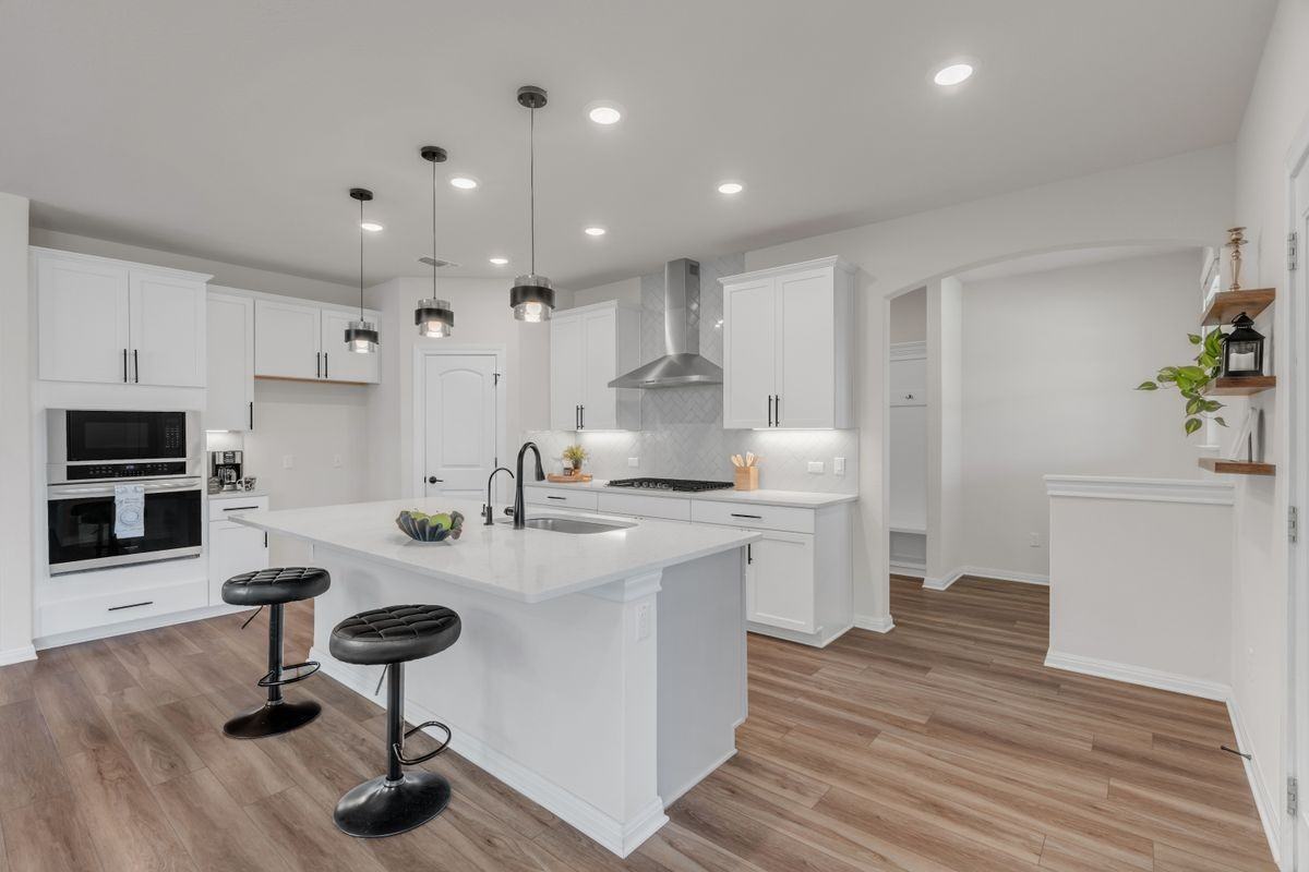 201 Bella Luna Way - Photo 5 of 40