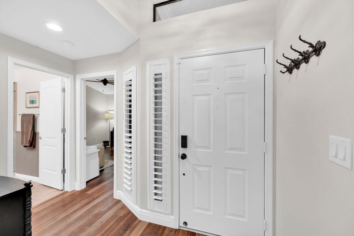 1900 Whispering Way - Photo 4 of 40