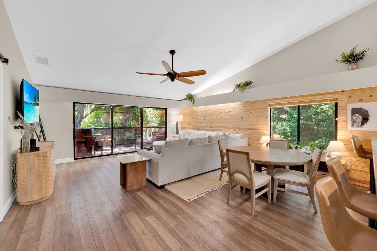 1900 Whispering Way - Photo 6 of 40
