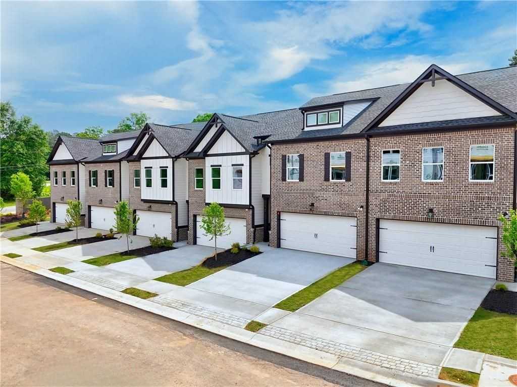 5704 Urban Village Way - Photo 3 of 31