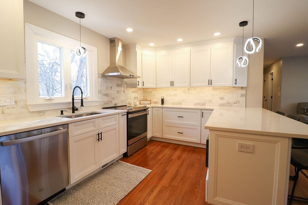 14 Donat Dr - Photo 2 of 11