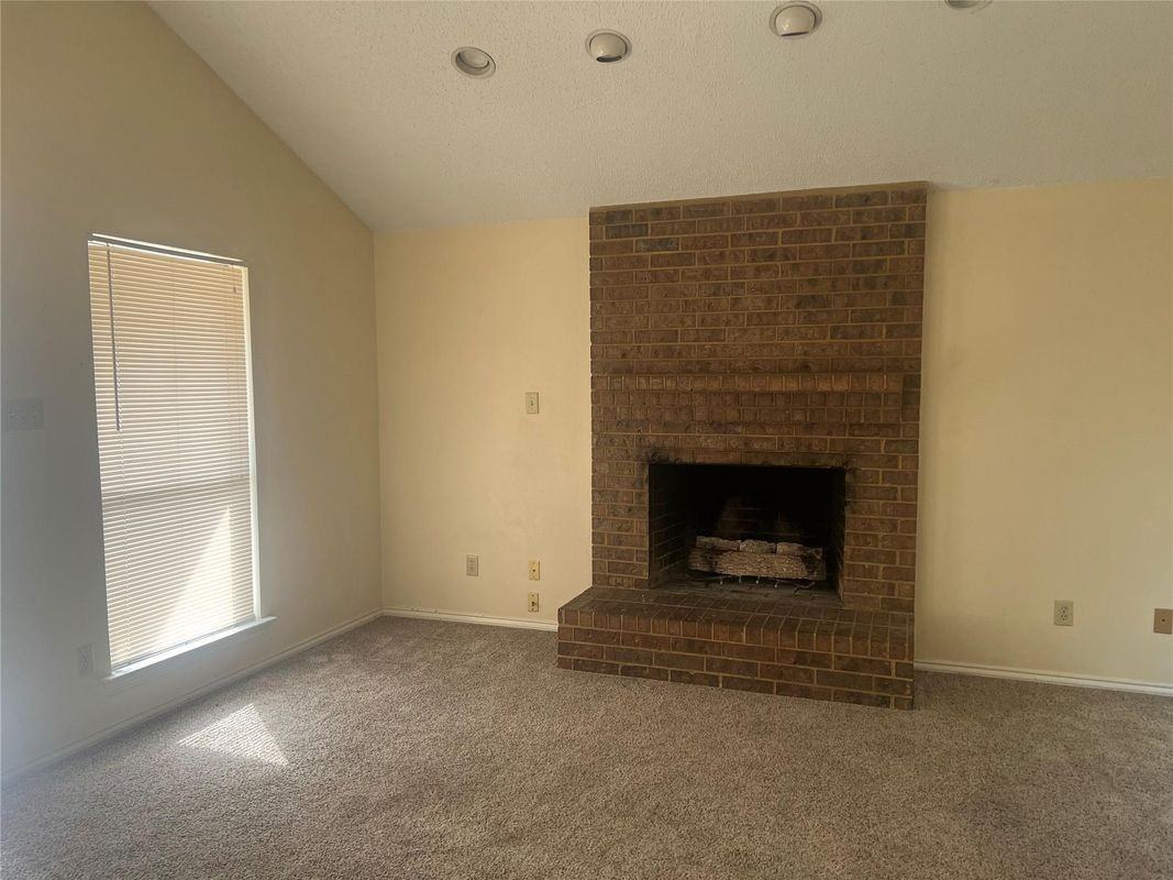 1 Lakeway Dr ##A - Photo 6 of 11