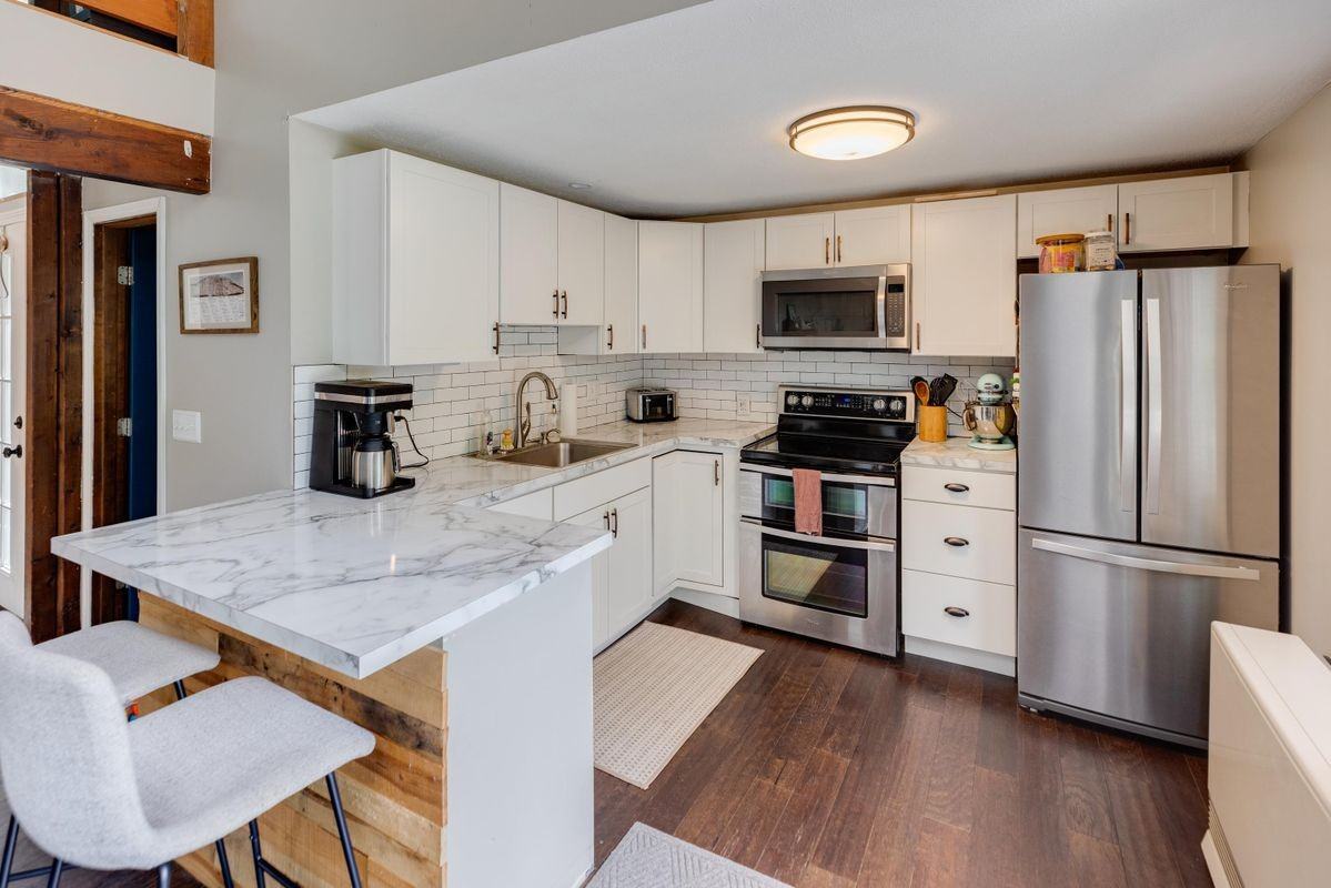 93 Lady Slipper Rd - Photo 6 of 38
