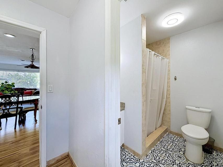 2000 Ne 62nd St - Photo 5 of 14