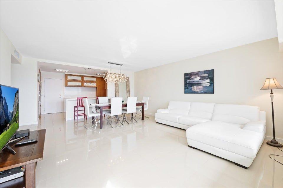 3800 Galt Ocean Dr - Photo 3 of 15