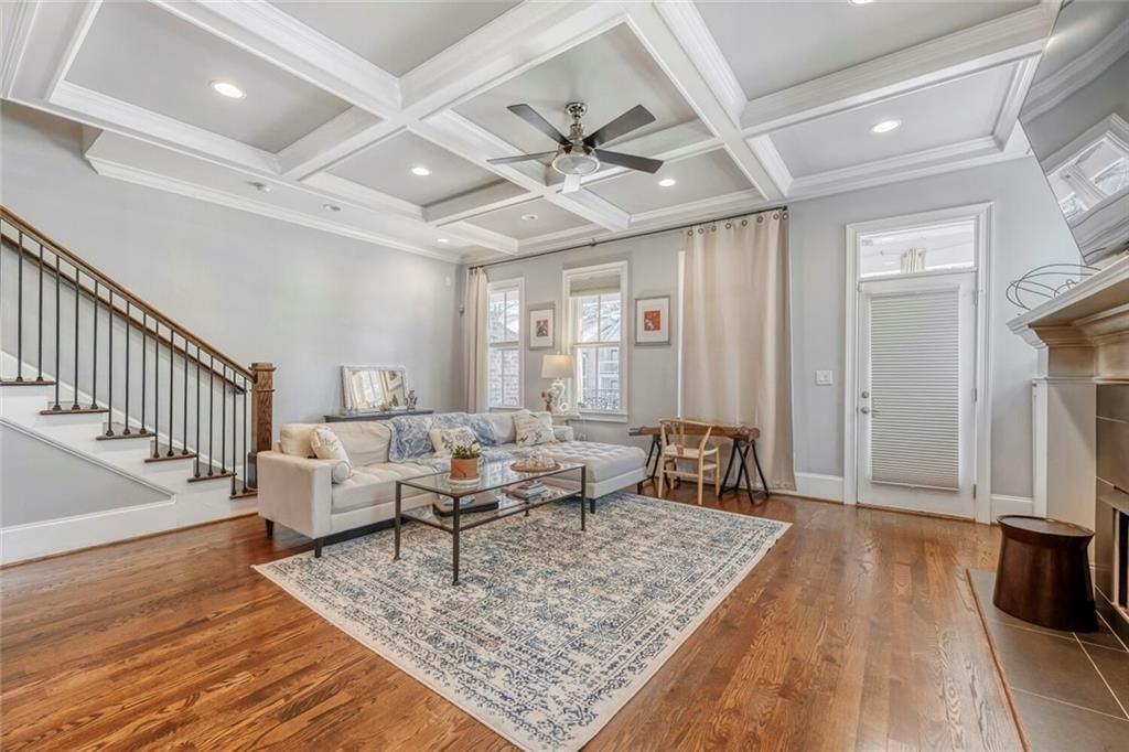 1196 John Collier Rd - Photo 6 of 32