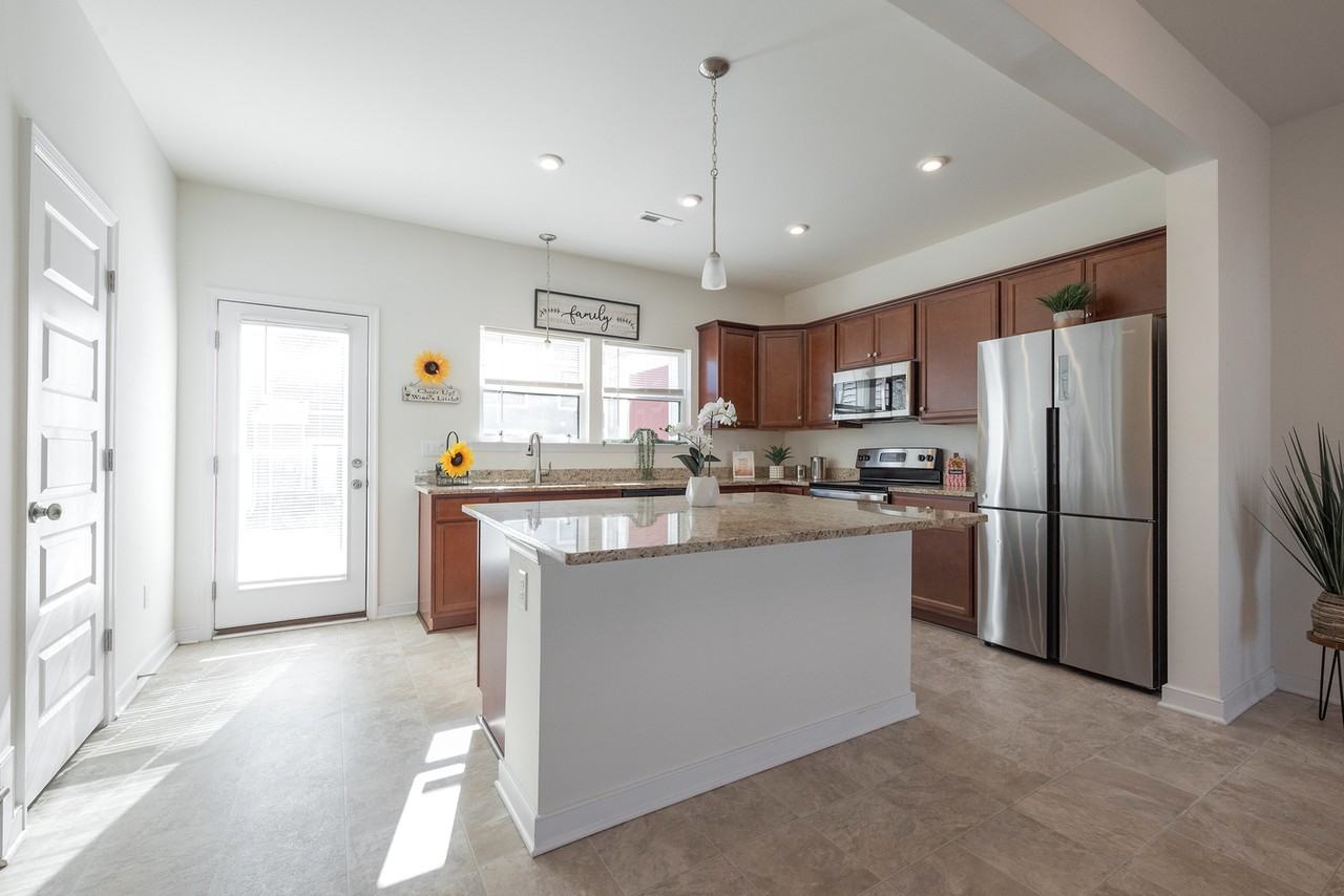 12217 Dutch Elm Cir #1 - Photo 6 of 26