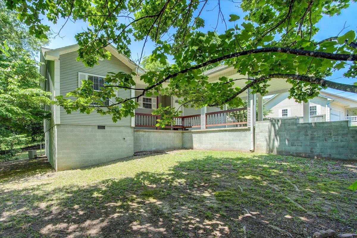 328 Cain Rd