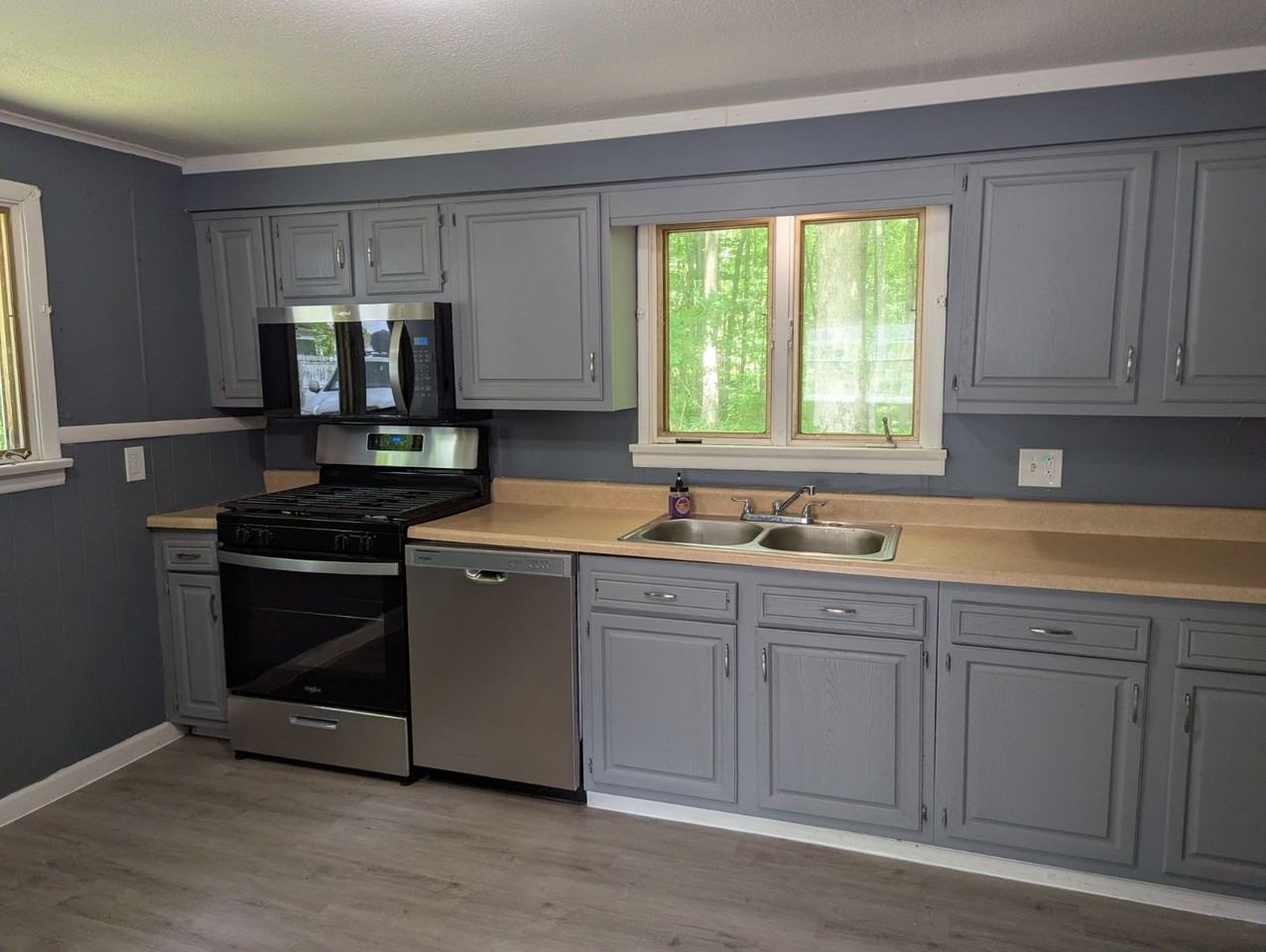 17674 1/2 Lakewood Ave - Photo 2 of 20