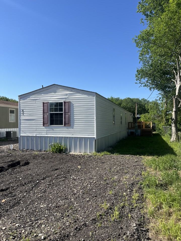 411 E Main St - Photo 2 of 7