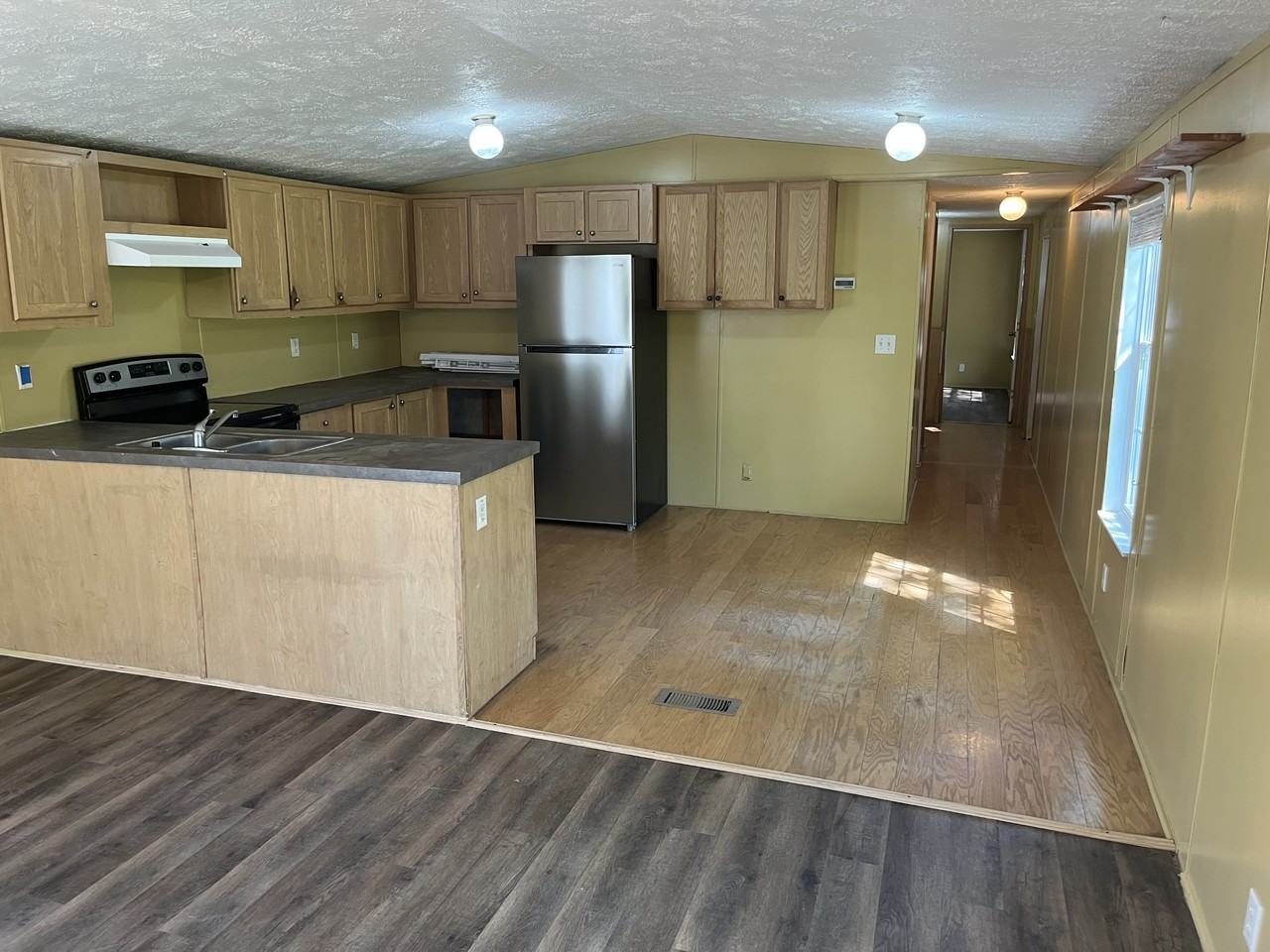 411 E Main St - Photo 4 of 7
