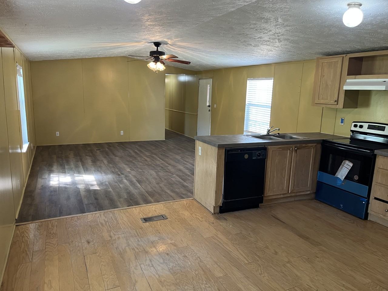 411 E Main St - Photo 5 of 7