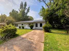 featured image of 147 Beech St
