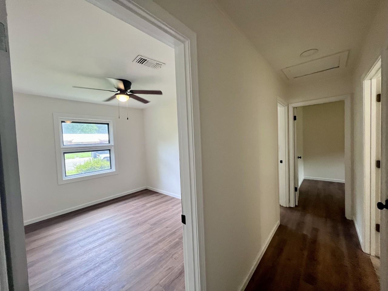 147 Beech St - Photo 4 of 20