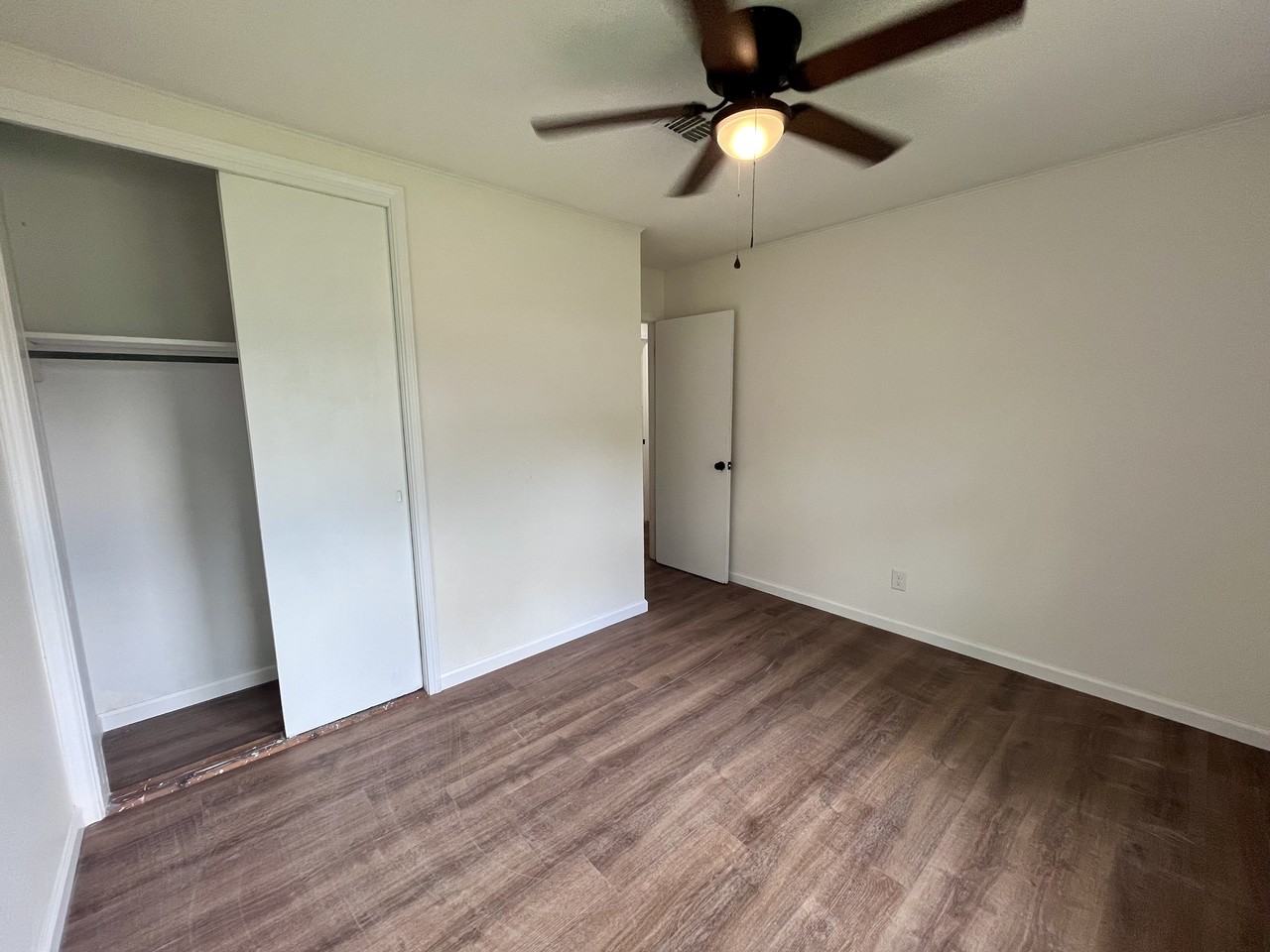 147 Beech St - Photo 7 of 20