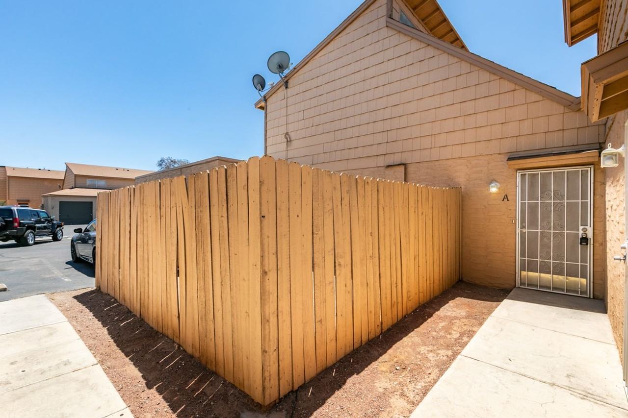 5247 Garden Ln - Photo 4 of 44